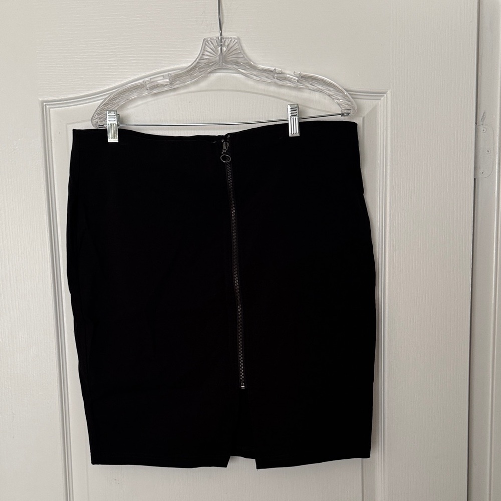 Primark Black Pencil Skirt with Front Zipper